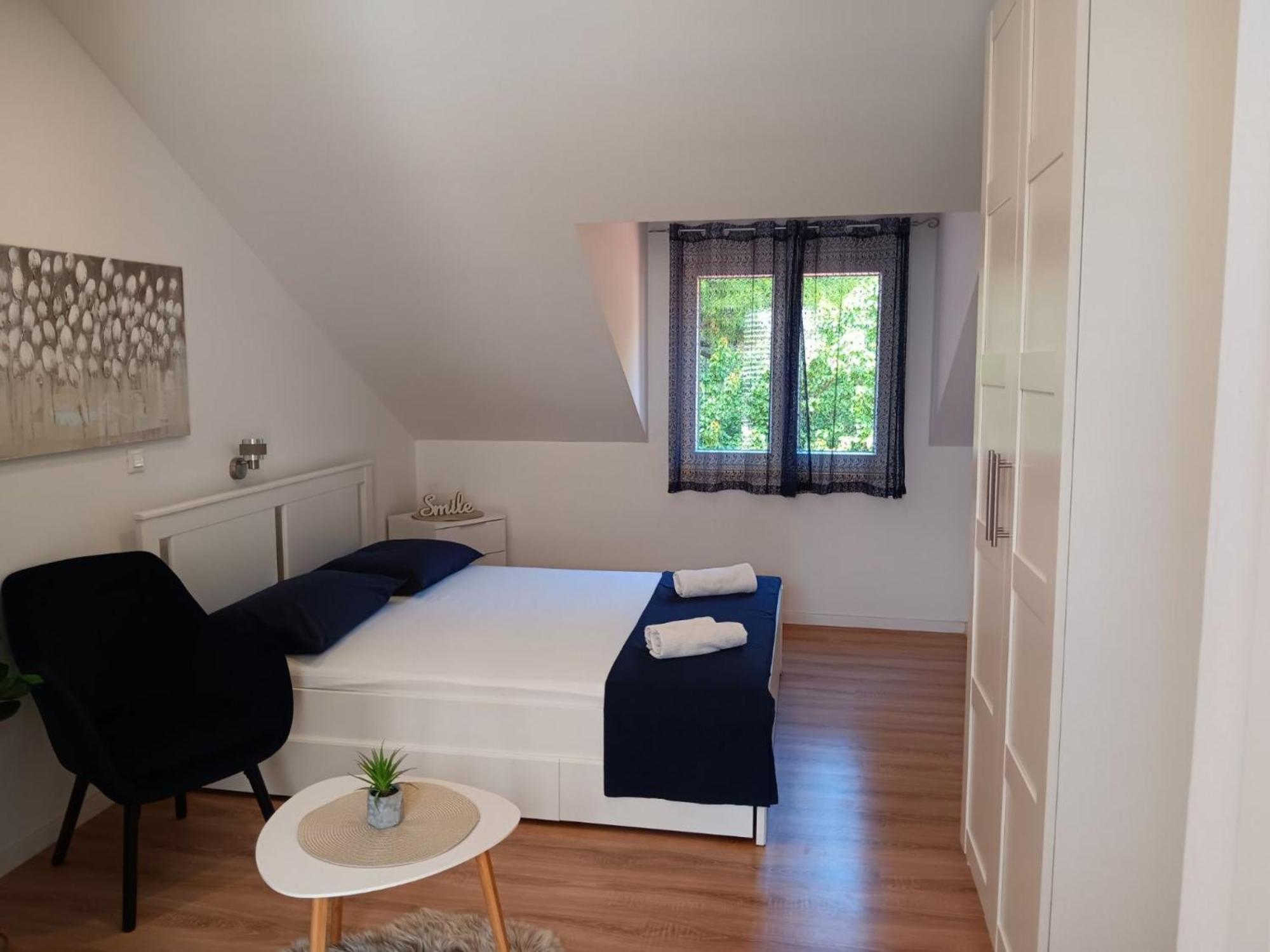 Apartment & Rooms Papa Mlini Eksteriør billede
