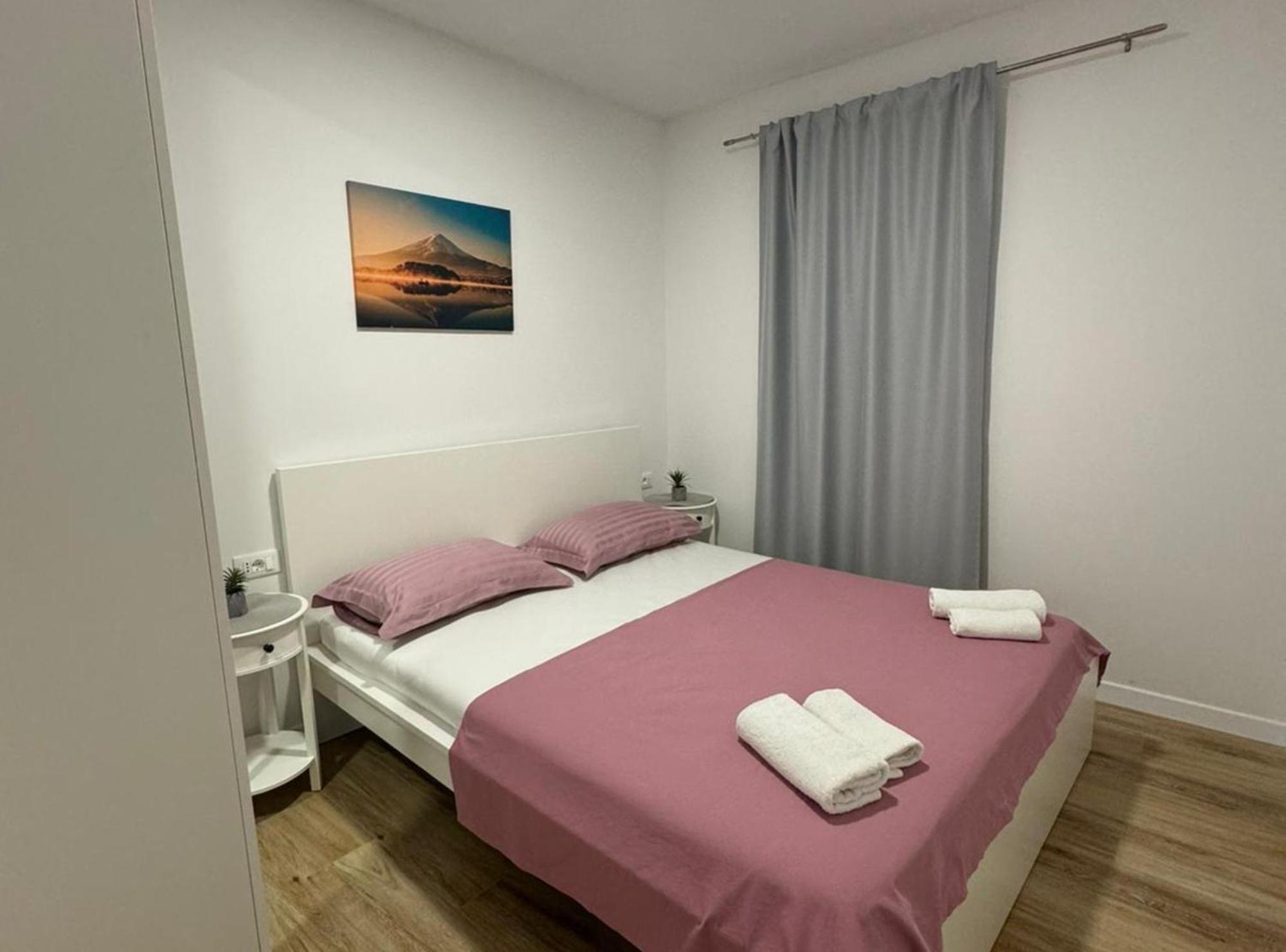 Apartment & Rooms Papa Mlini Eksteriør billede